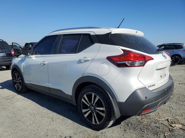 Фото 2 - NISSAN KICKS