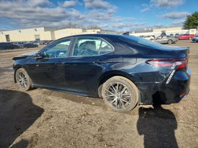 Фото 2 - TOYOTA CAMRY