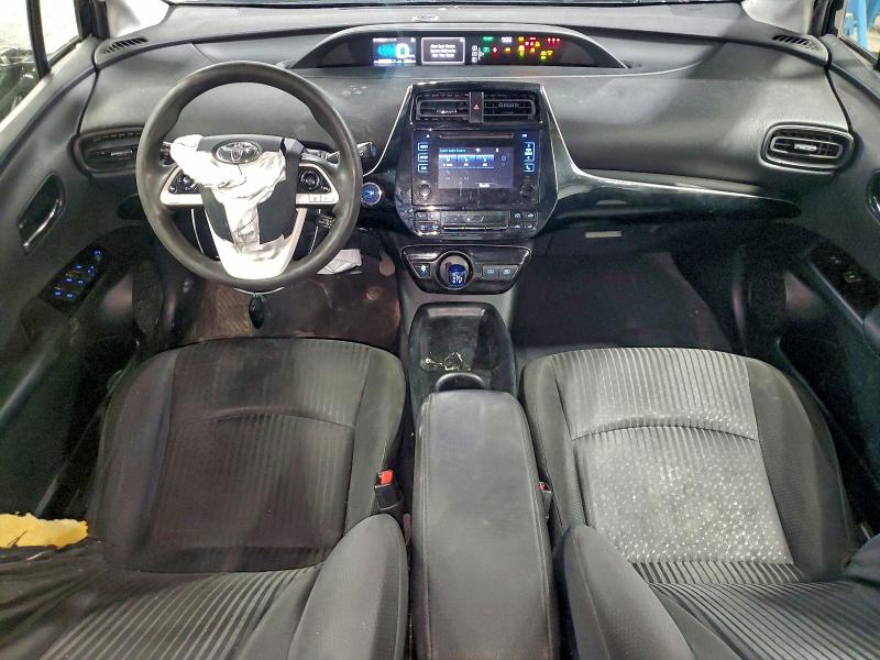 Фото 8 - TOYOTA PRIUS