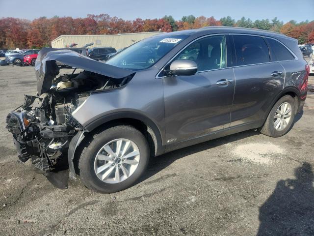 Фото 1 - KIA SORENTO