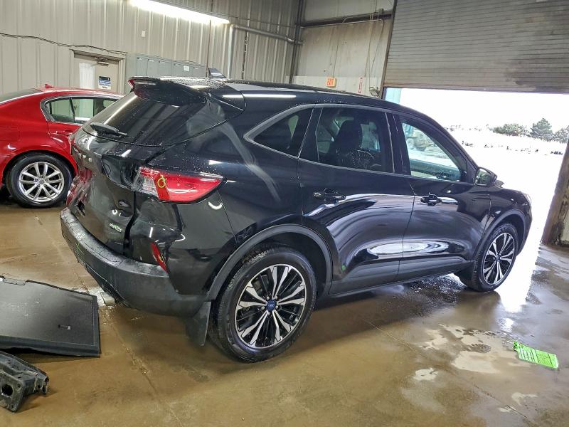 Фото 3 - FORD ESCAPE