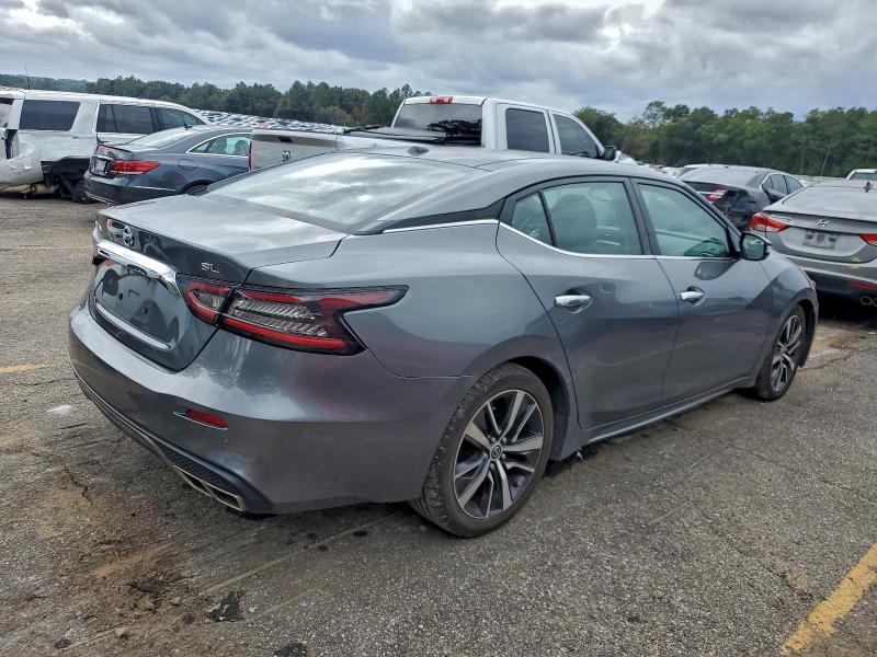 Фото 3 - NISSAN MAXIMA