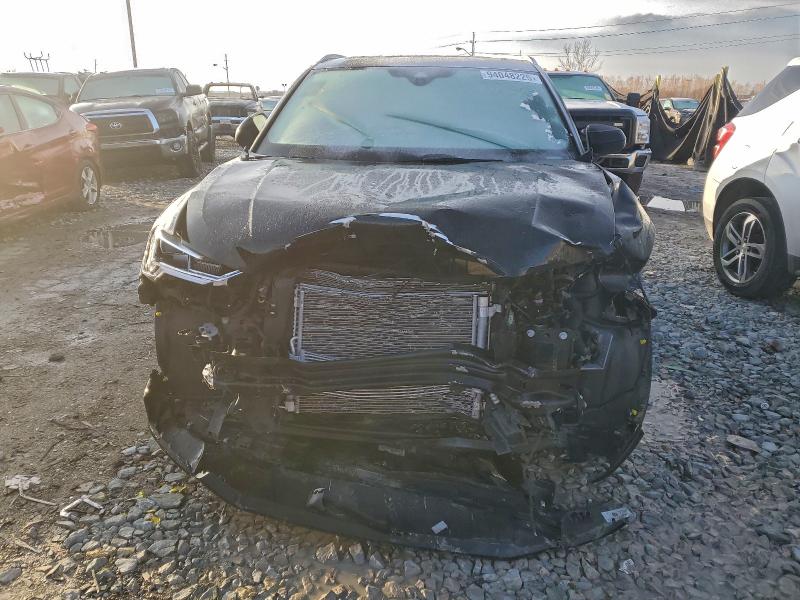 Фото 5 - AUDI Q3