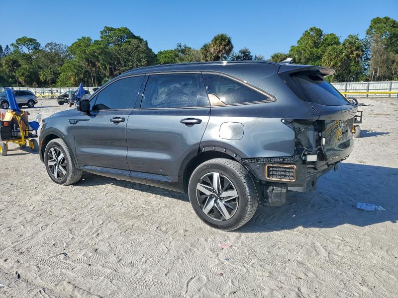 Фото 2 - KIA SORENTO
