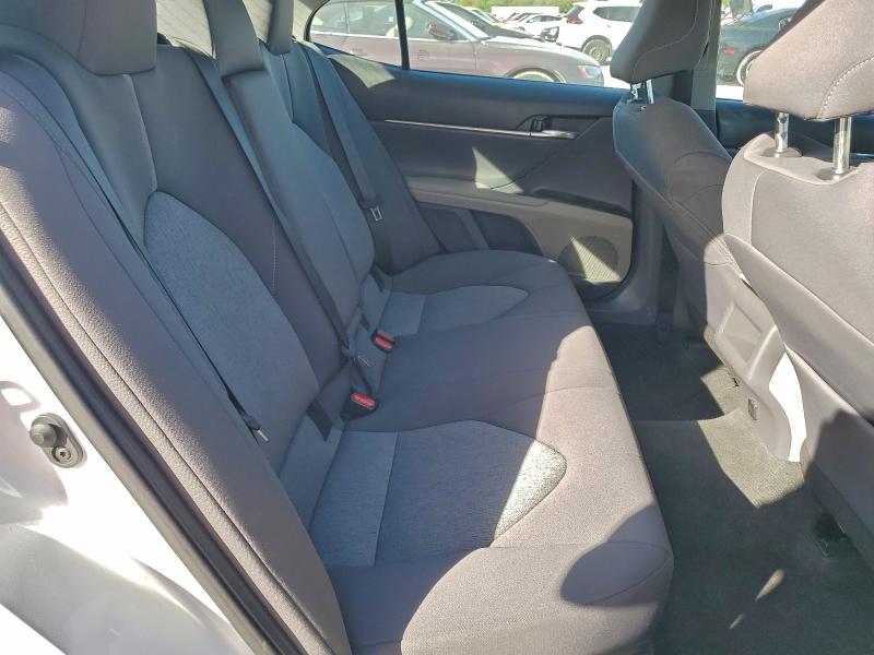 Фото 10 - TOYOTA CAMRY