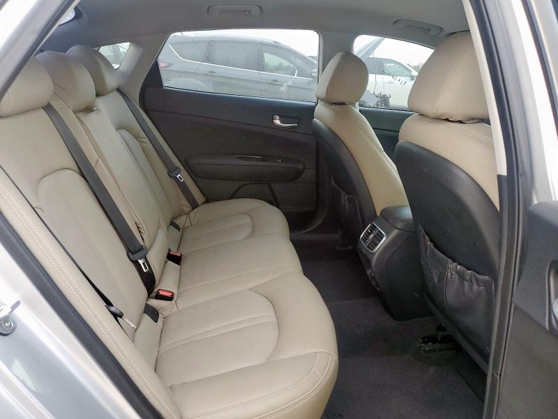 Фото 10 - KIA OPTIMA