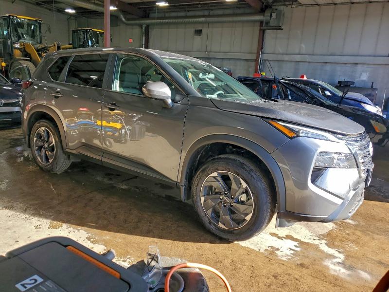 Фото 4 - NISSAN ROGUE