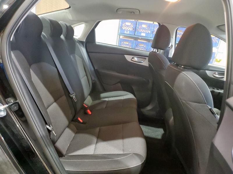 Фото 10 - KIA FORTE