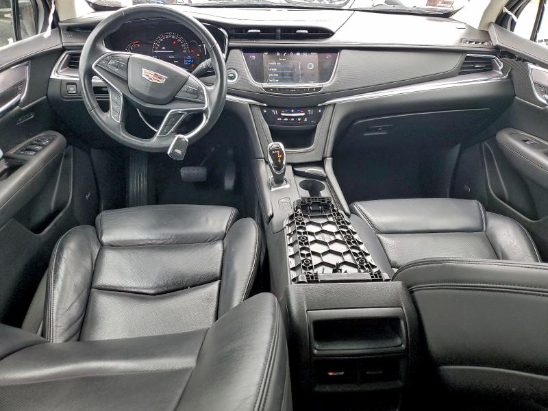 Фото 8 - CADILLAC XT5