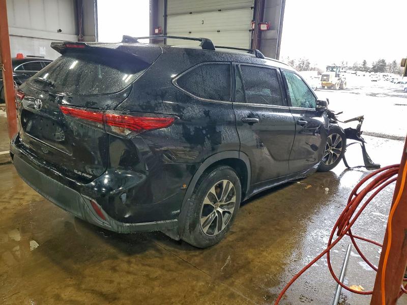 Фото 3 - TOYOTA HIGHLANDER