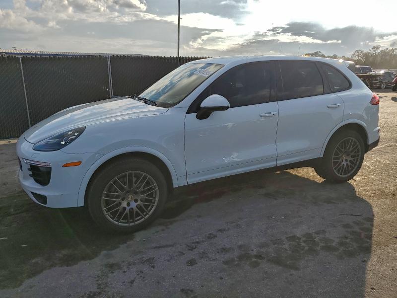 Фото 1 - PORSCHE CAYENNE
