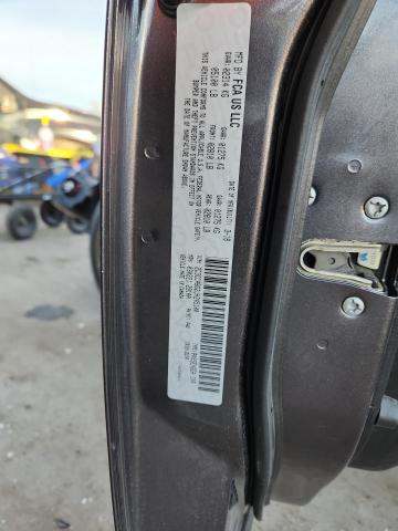 Фото 13 - CHRYSLER 300