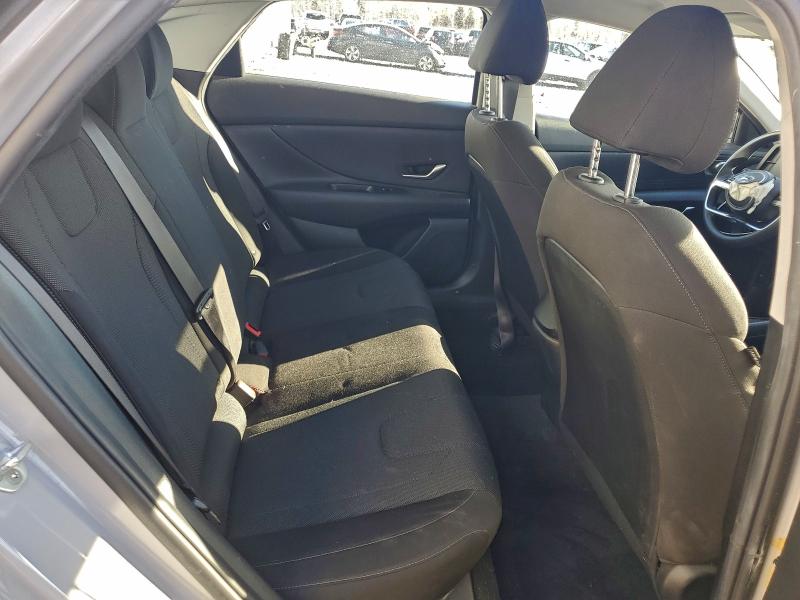 Фото 10 - HYUNDAI ELANTRA