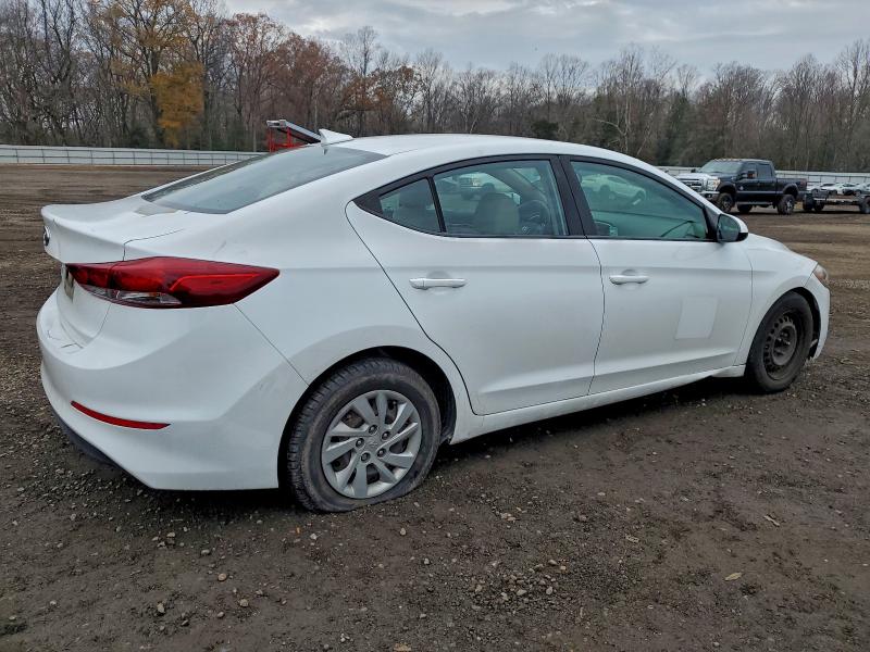 Фото 3 - HYUNDAI ELANTRA