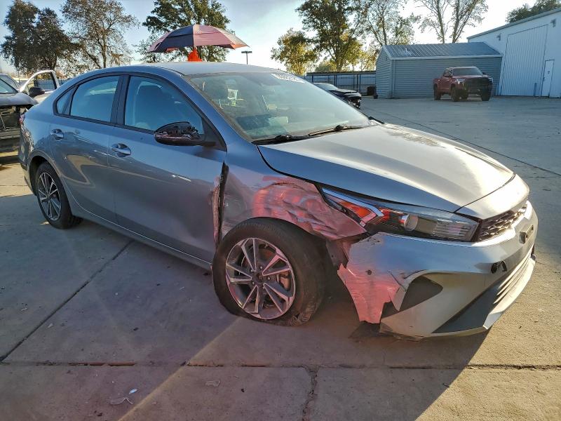 Фото 4 - KIA FORTE