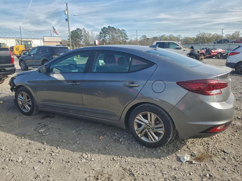 Фото 2 - HYUNDAI ELANTRA