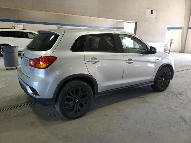 Фото 3 - MITSUBISHI OUTLANDER