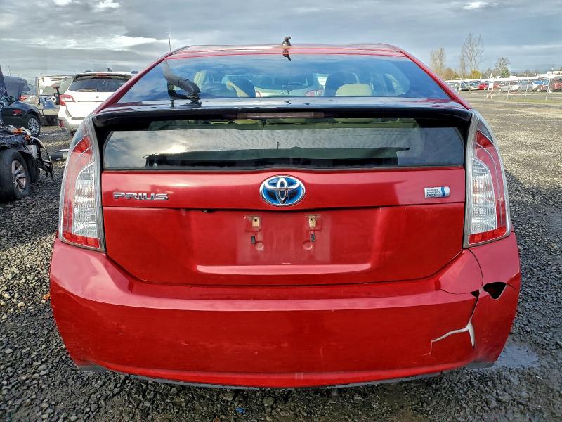 Фото 6 - TOYOTA PRIUS