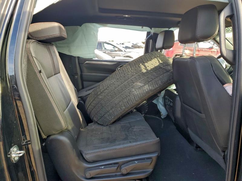 Фото 11 - CHEVROLET SUBURBAN