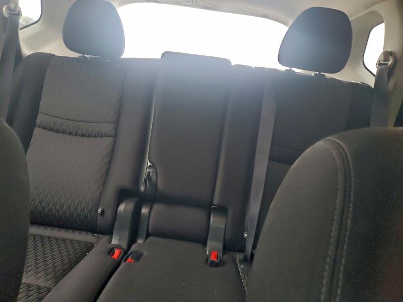 Фото 10 - NISSAN ROGUE