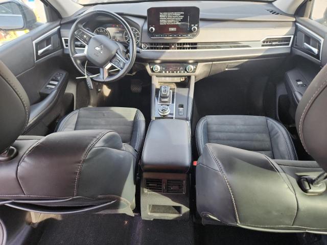 Фото 8 - MITSUBISHI OUTLANDER