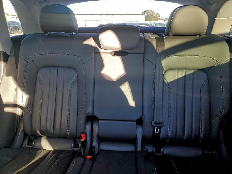 Фото 10 - AUDI Q5