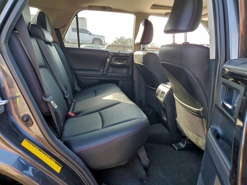 Фото 11 - TOYOTA 4RUNNER