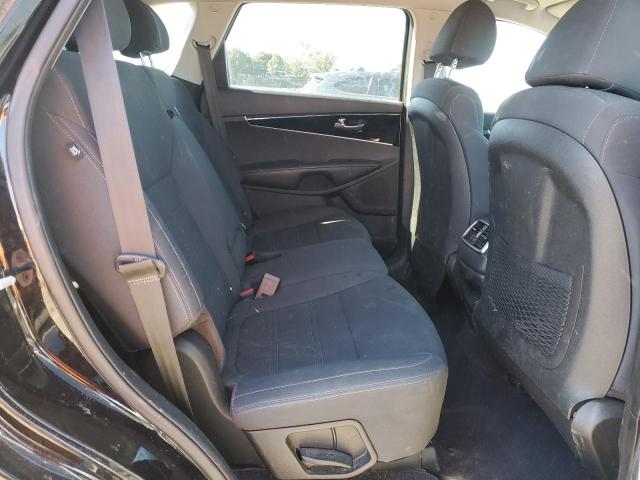 Фото 11 - KIA SORENTO