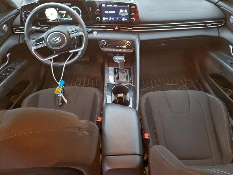 Фото 8 - HYUNDAI ELANTRA