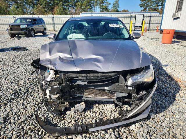 Фото 5 - HYUNDAI ELANTRA