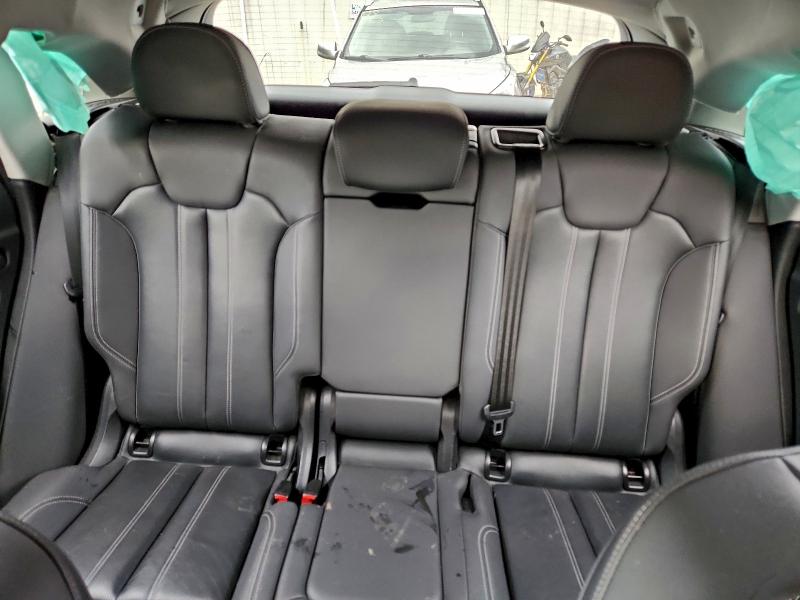 Фото 10 - AUDI Q5