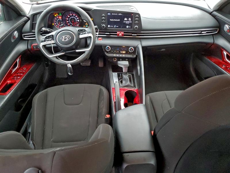 Фото 8 - HYUNDAI ELANTRA