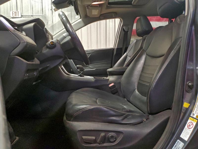 Фото 7 - TOYOTA RAV4