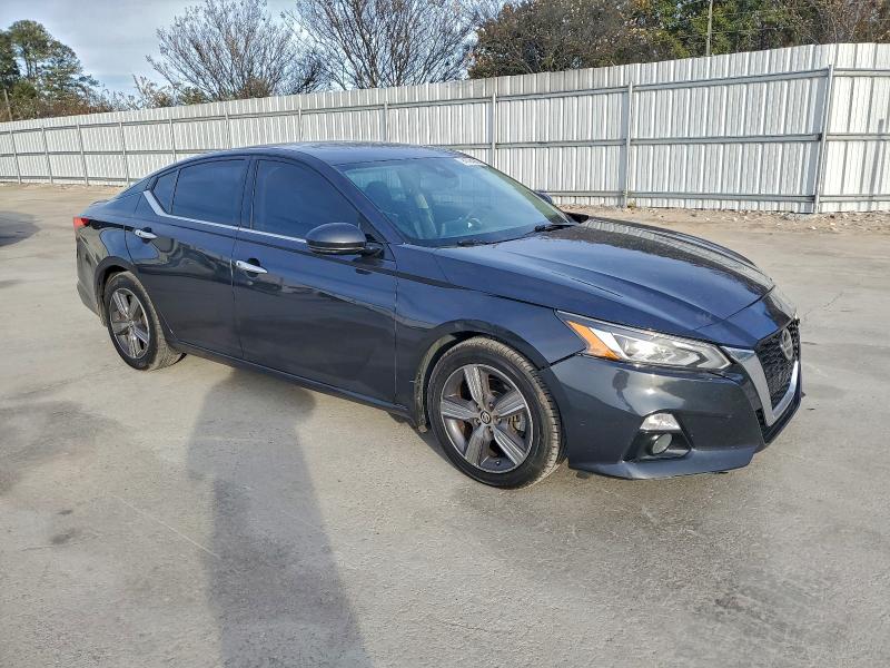 Фото 4 - NISSAN ALTIMA