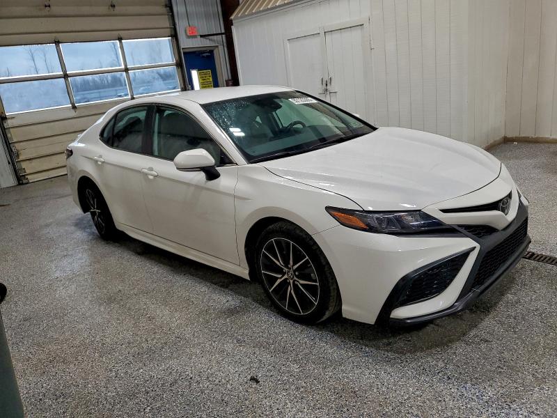 Фото 4 - TOYOTA CAMRY