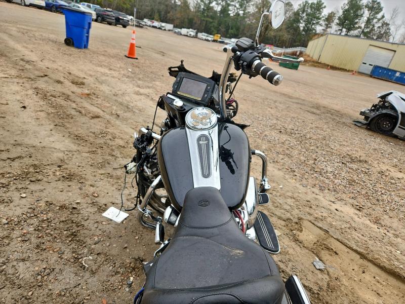 HARLEY-DAVIDSON FL 2017