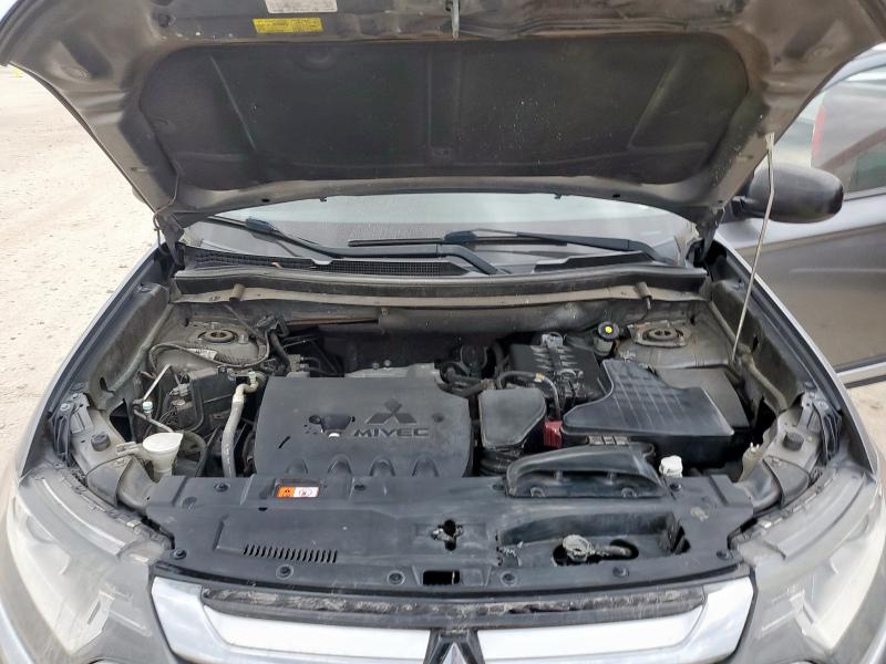 Фото 12 - MITSUBISHI OUTLANDER