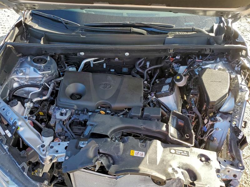 Фото 11 - TOYOTA RAV4