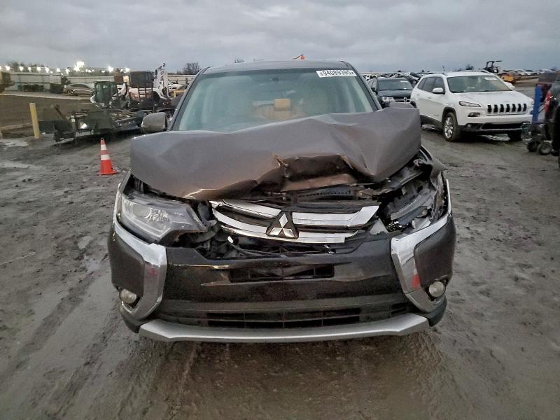 Фото 5 - MITSUBISHI OUTLANDER