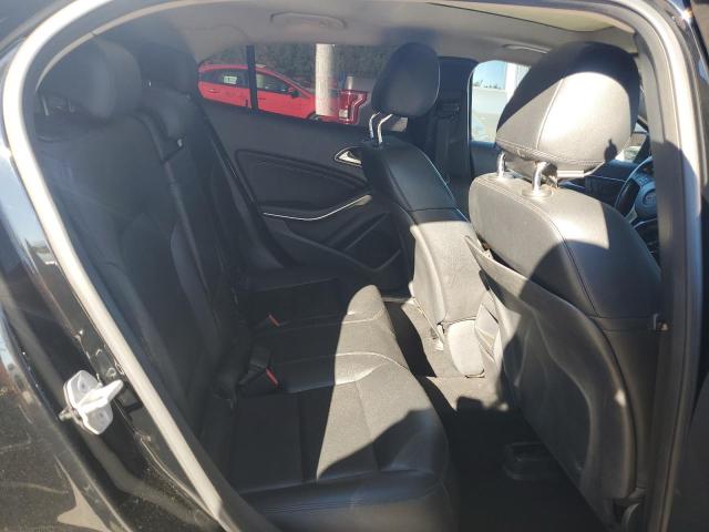 Фото 10 - MERCEDES-BENZ GLA-CLASS