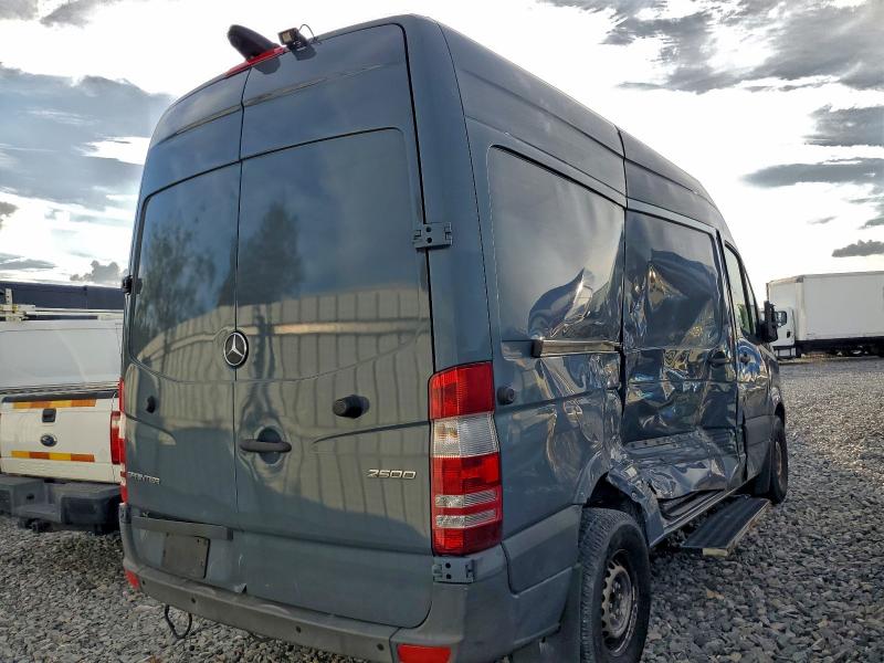 Фото 3 - MERCEDES-BENZ SPRINTER