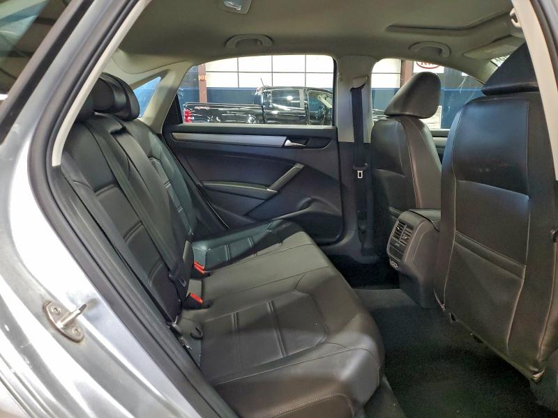 Фото 10 - VOLKSWAGEN PASSAT