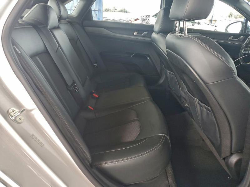 Фото 10 - KIA K5