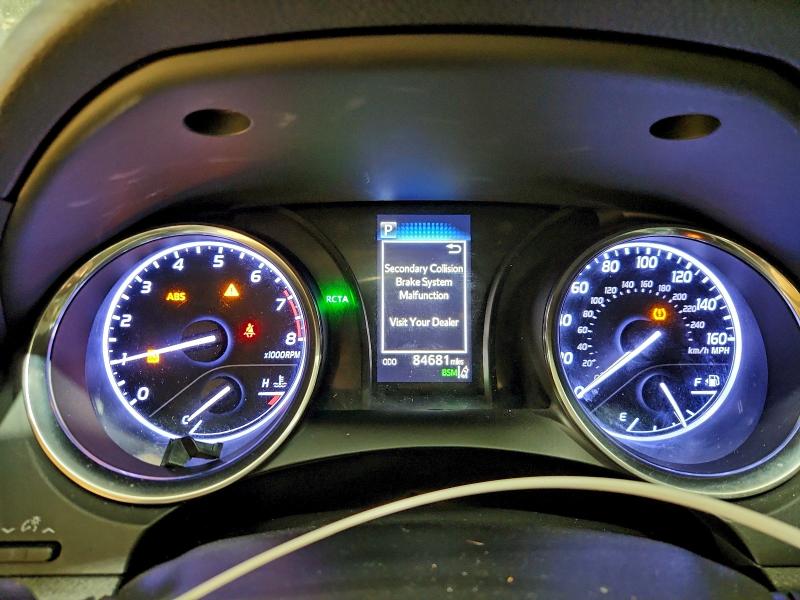 Фото 9 - TOYOTA CAMRY