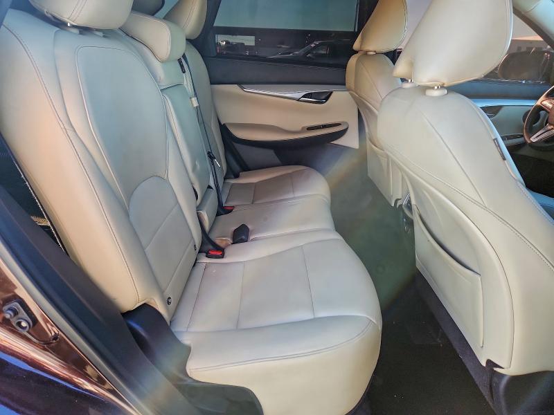 Фото 10 - INFINITI QX50