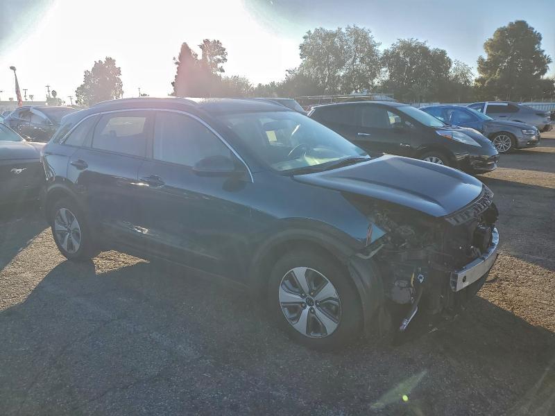 Фото 4 - KIA NIRO