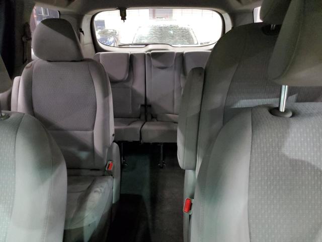 Фото 10 - KIA SEDONA