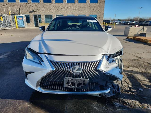 Фото 5 - LEXUS ES350