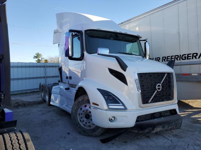 Фото 1 - VOLVO All Models