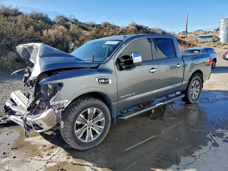 Фото 1 - NISSAN TITAN